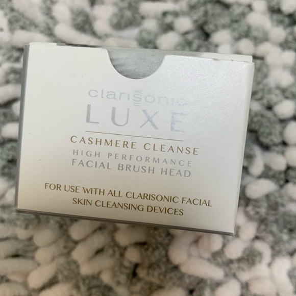 NIB Clarisonic brush - Picture 2 of 2